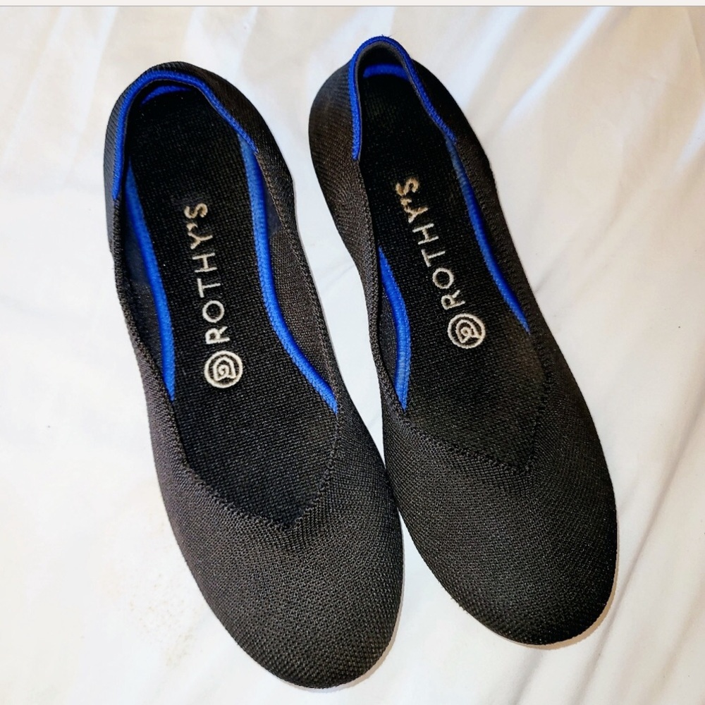 Rothys! Size 7 1/2 and I need an 8